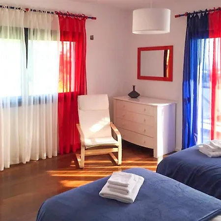 Quinta Do Almeida Sleeps 8 With Pool Villa *