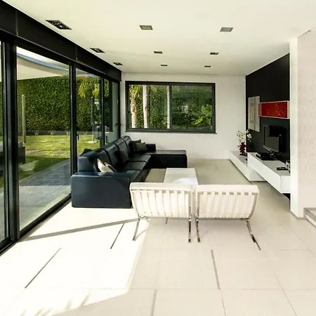 Quinta Do Almeida Sleeps 8 With Pool * Ponta do Sol (Madeira)